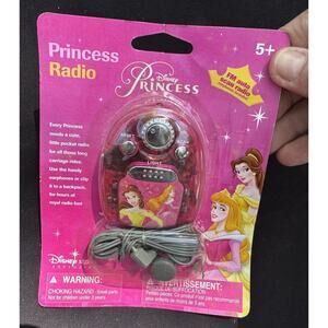 Vintage Princess Radio Disney Store Exclusive FM Auto Scan Earphones NEW! D4 &3